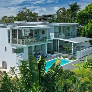  Holiday home Magnificent Views On Arkana,