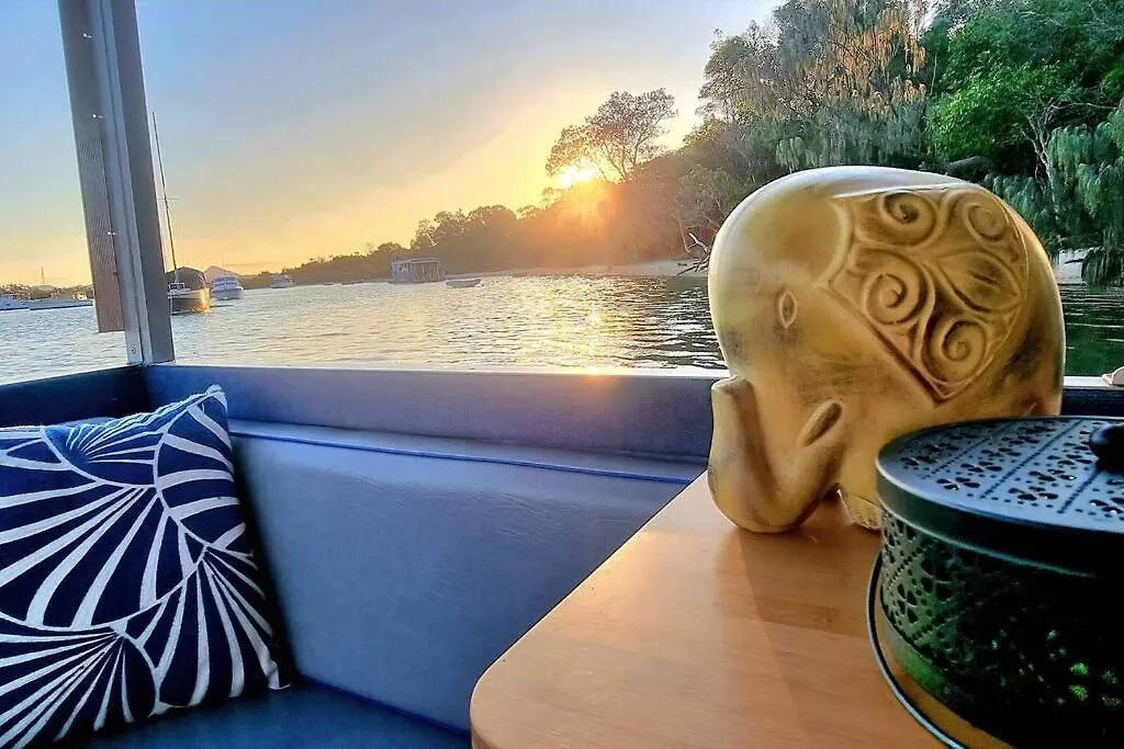 Liquid Spirit Experience More Noosa Heads Austrálie