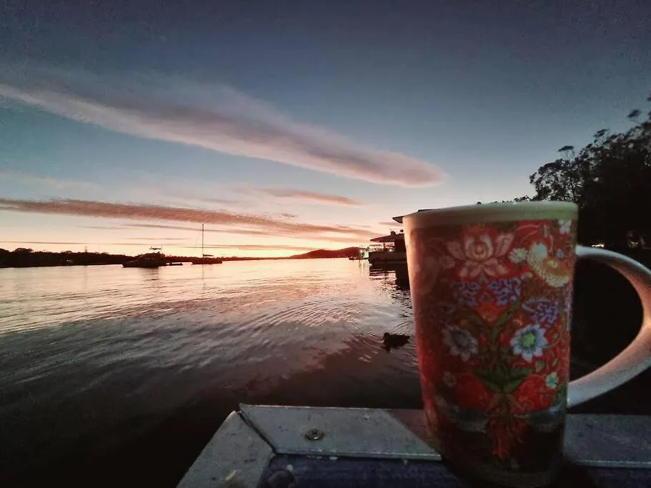 Liquid Spirit Noosaville Houseboat 